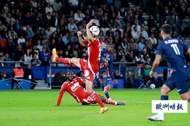 od体育登录-包含巴黎圣日耳曼主场大胜一举力压对手的词条