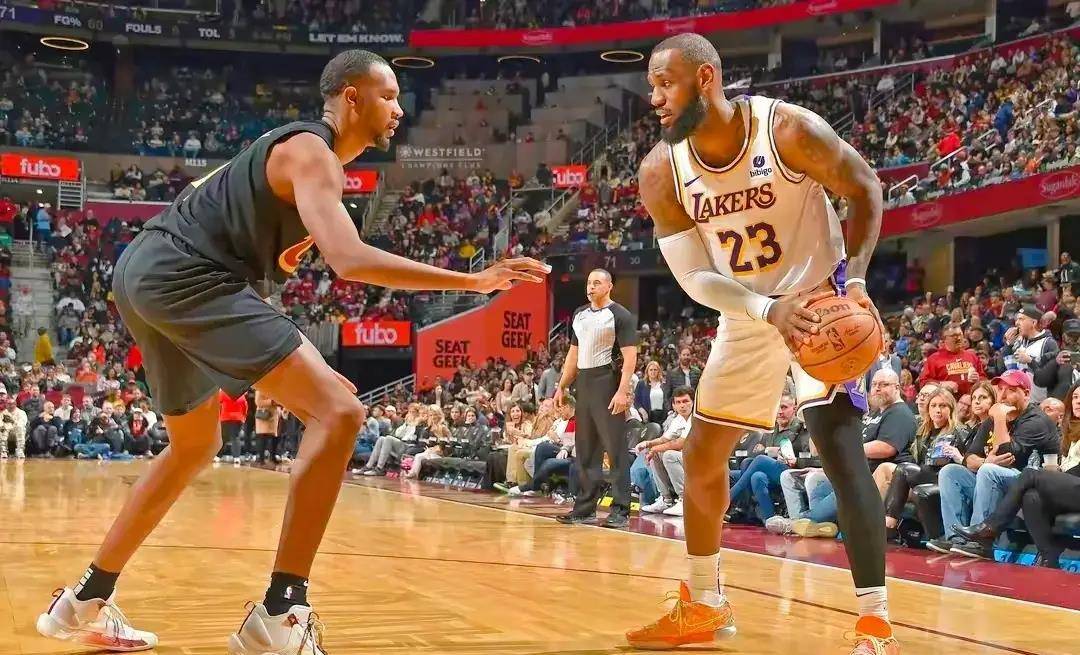 od体育下载-湖人队大胜骑士队,士气高昂