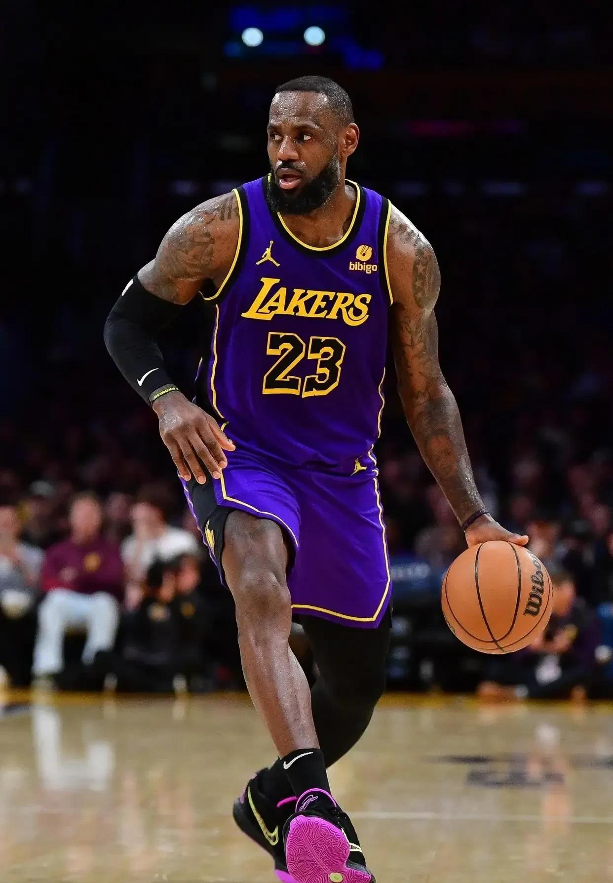 汤普森接受训练,力争在明年复出NBA赛场 汤普森接受训练,力争在明年复出NBA赛场