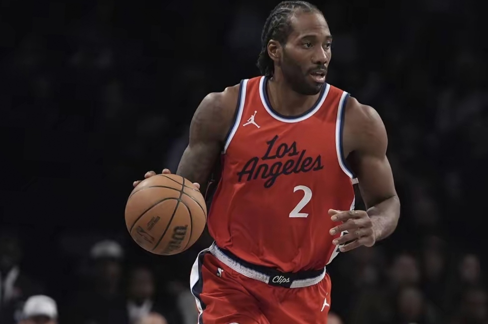 包含快船客场力克独行侠，取得四连胜的词条