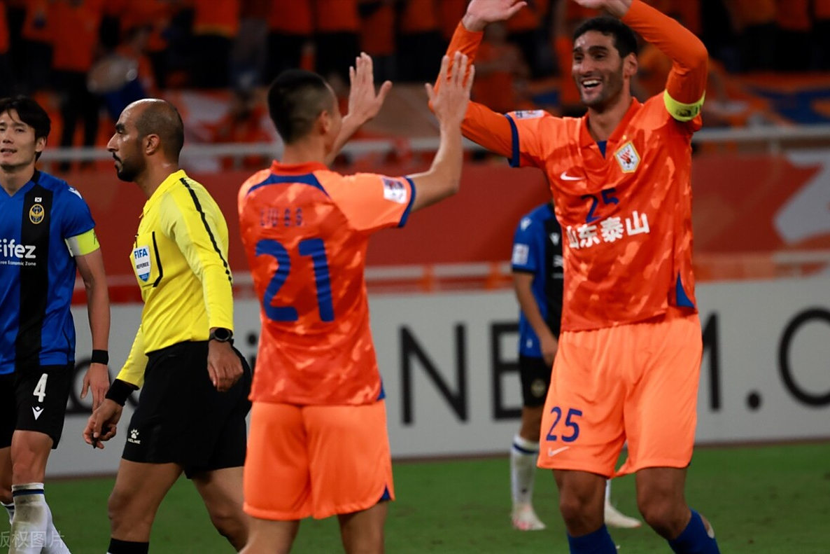 包含引援失败暴露问题：鲁能外援争亚冠，现状不容乐观的词条