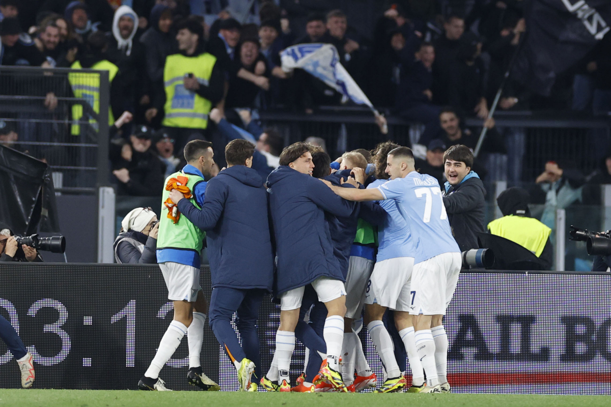 关于顶尖争锋：球场上的激烈竞争的信息