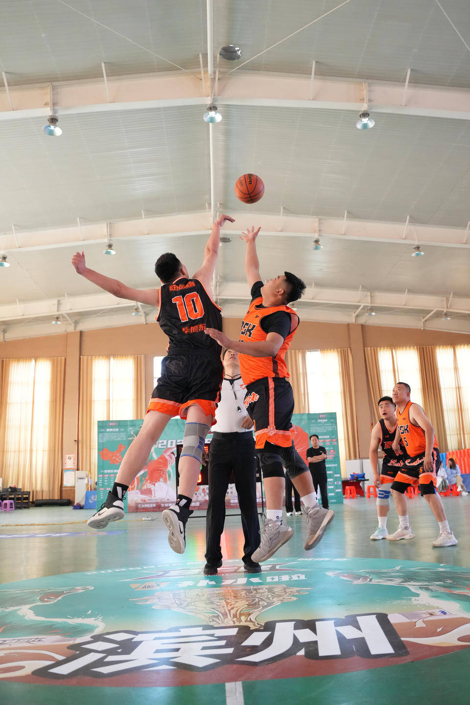 od体育登录入口-篮球比赛将在未来几天内举行，球队备战进行中